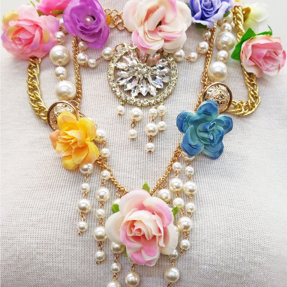 Gold-Tone Multicolor Floral Pearl Necklace with Crystal Medallion